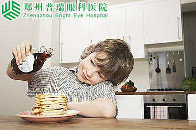 暑期當(dāng)注意，過度用眼要不得
