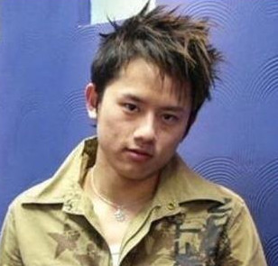 網(wǎng)曝鹿晗韓庚吳亦凡舊照！全能愛豆誰更辣眼？