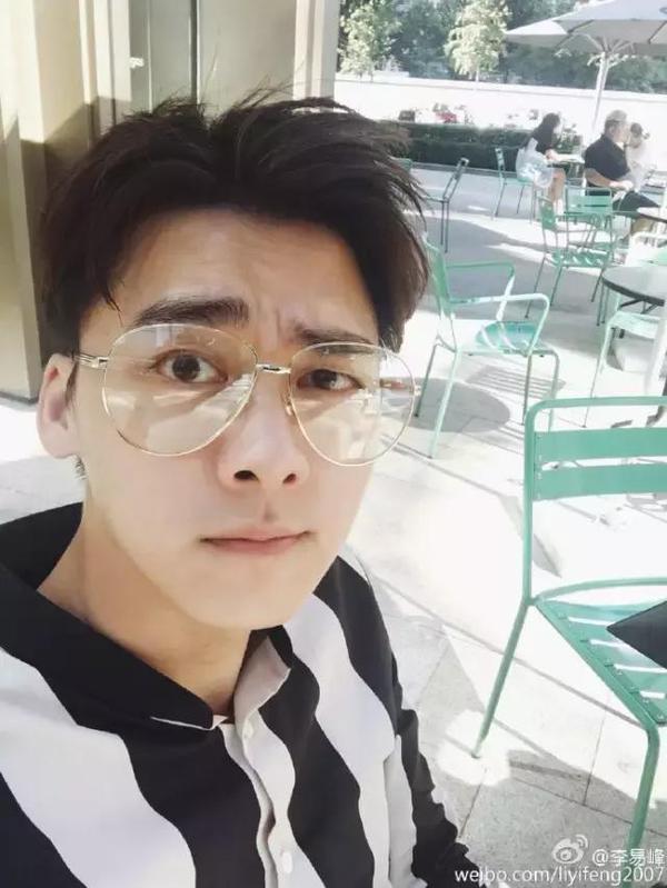 鹿晗李易峰楊洋張藝興，愛豆“眼鏡殺”誰更好看？