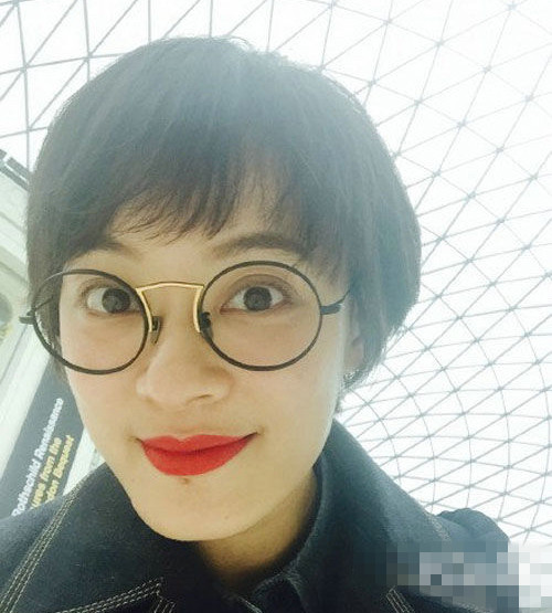 學(xué)女明星戴框架眼鏡？別人時髦你是Low！