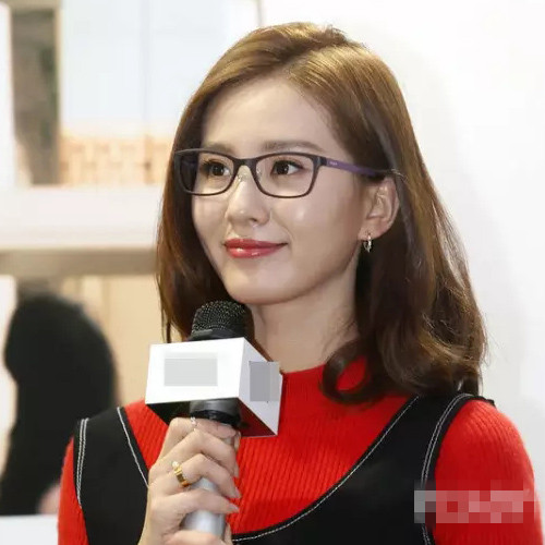學(xué)女明星戴框架眼鏡？別人時髦你是Low！